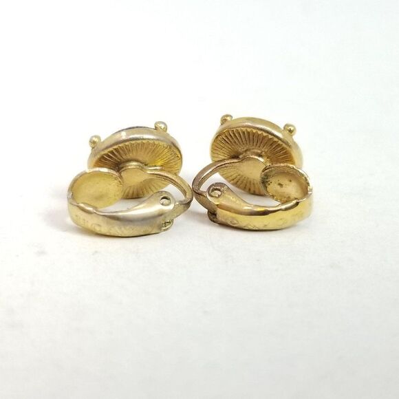 Vintage Avon Black and Gold Tone Floral Design Round Clip On Earrings, Small - Picture 2 of 6